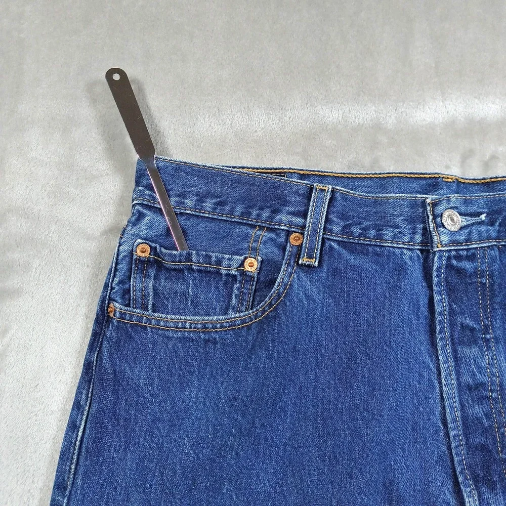 Vintage Levis 501 Jeans Mens 35x30.5 Straight Leg Classic‎ Denim Button Fly Y2K